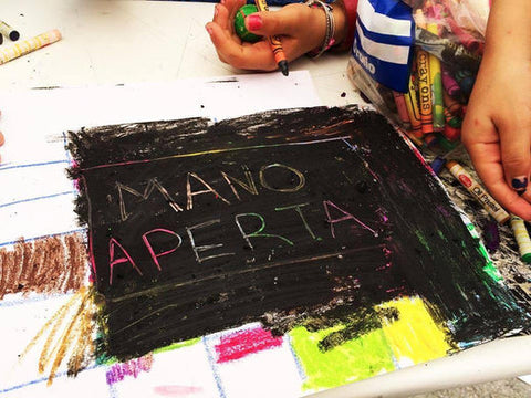 Mano Aperta: Ένα κινητό μαγειρείο για όσους έχουν ανάγκη | Enallaktiko.gr