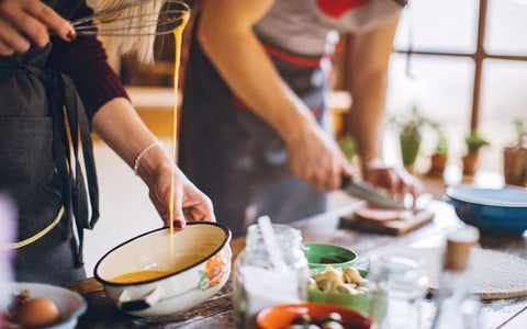 12 συχνά λάθη που κάνουμε στην κουζίνα & πώς να τα διορθώσουμε | Enallaktiko.gr