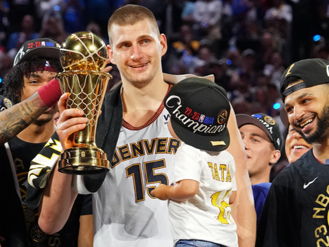 Η υπέρβαση των στερεοτύπων από τον Νίκολα Γιόκιτς