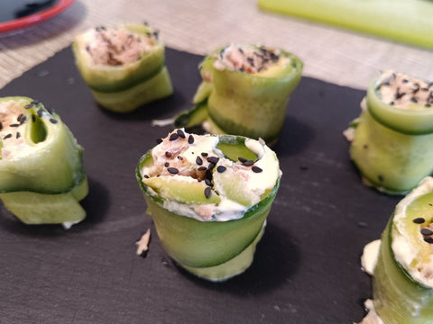 Ρολάκια αγγουριού με τόνο, τυρί κρέμα & αβοκάντο